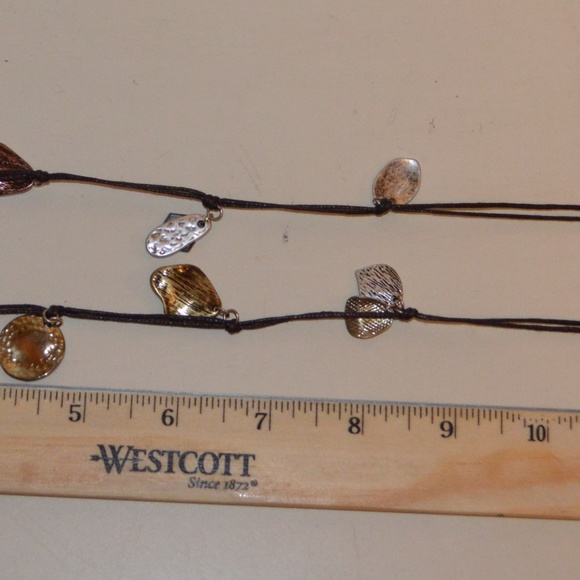 Jjill Charm Necklace & 2 sets of Earrings with Storage Bag - Picture 3 of 8